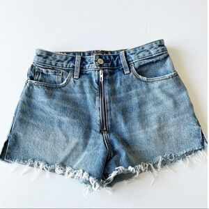 Abercrombie & Fitch Womens Medium Wash Zippered Annie High Rise Short Size 26